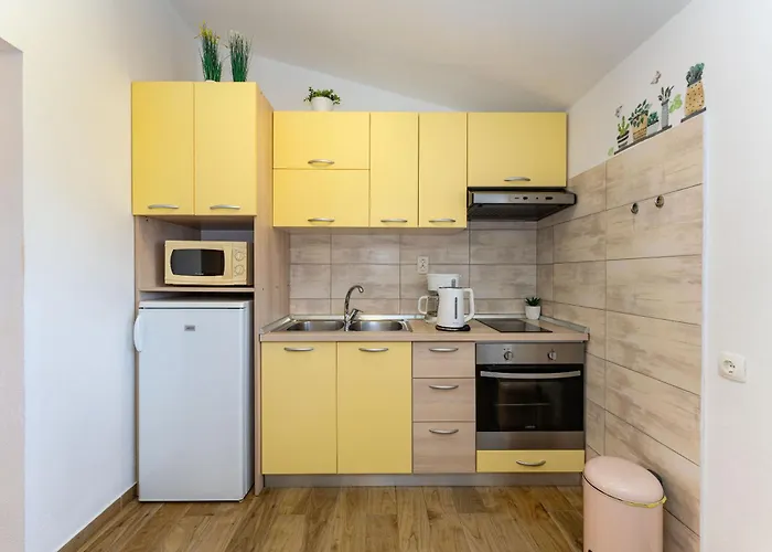 Nadica Апартаменты Нин